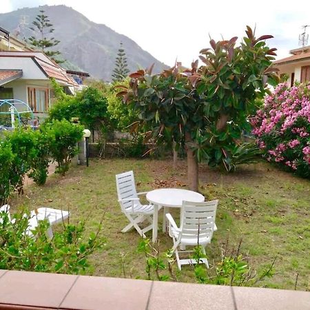 Casa Con Giardino E Terrazzo Vicino Al Mare Villa Piraino Luaran gambar